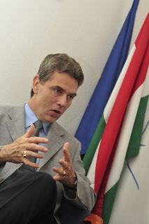 Dr. Éger István